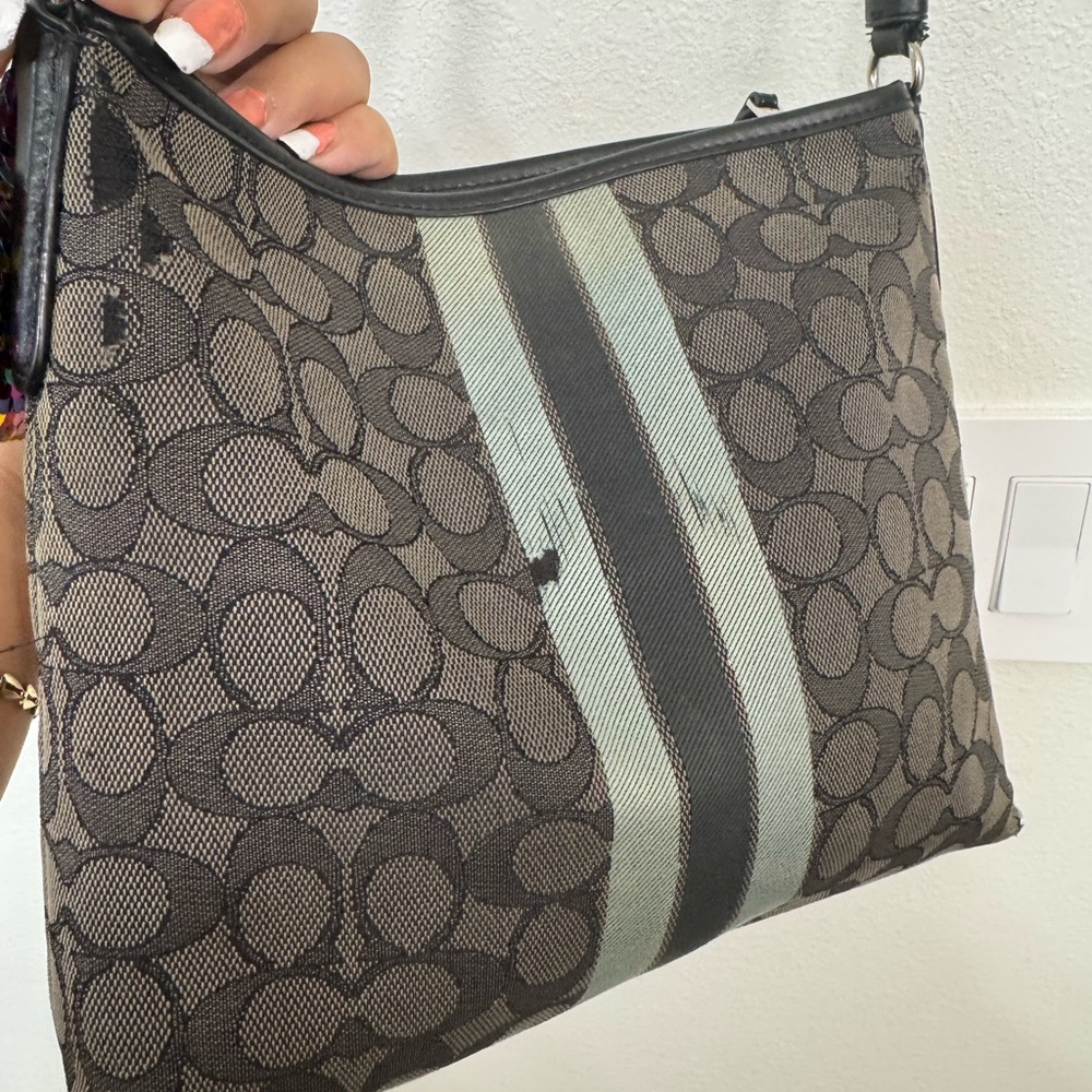 Coach Black and Gray Signature fair Messenger Bag - Picture 8 of 13